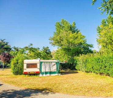 Camping Airotel Ile Oleron Emplacements Caravanes