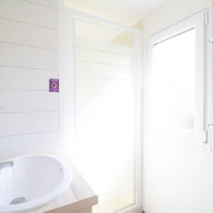 Huppe 4 Mobile Home Les Embruns D Oleron Bathroom